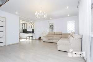 Дом 100м&sup2;, 2-этажный, участок 7 сот.  