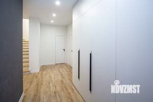 Коттедж 180м², 2-этажный, участок 8 сот.  