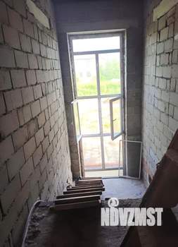 Коттедж 630м², 3-этажный, участок 12 сот.  