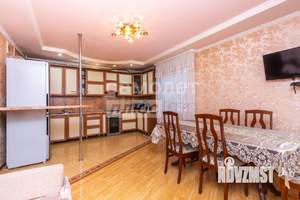 Коттедж 210м², 2-этажный, участок 10 сот.  