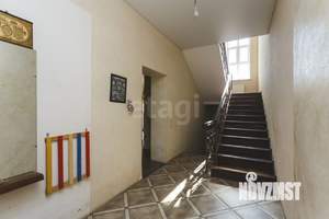 Дом 360м², 3-этажный, участок 15 сот.  