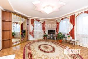 Коттедж 210м², 2-этажный, участок 10 сот.  