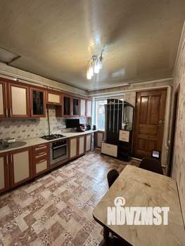 Дом 55м&sup2;, 2-этажный, участок 4 сот.  