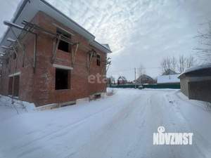 Дом 304м², 2-этажный, участок 12 сот.  