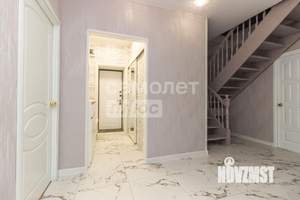 Дом 224м², 3-этажный, участок 11 сот.  