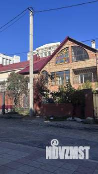 Дом 320м², 4-этажный, участок 400 сот.  