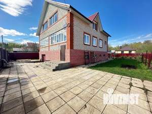 Дом 220м², 3-этажный, участок 10 сот.  