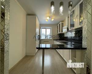 Дом 90м&sup2;, 2-этажный, участок 5 сот.  