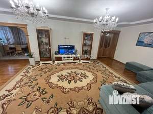 Дом 487м², 3-этажный, участок 9 сот.  