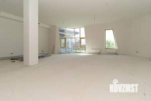 Дом 3150м², 3-этажный, участок 47 сот.  