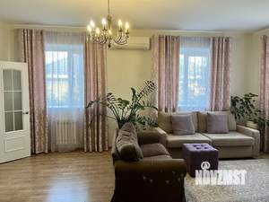 Таунхаус 200м&sup2;, 3-этажный, участок 8 сот.  