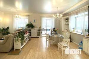 Коттедж 165м², 2-этажный, участок 20 сот.  