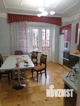 Дом 350м², 2-этажный, участок 12 сот.  