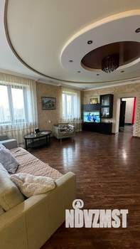Дом 237м², 3-этажный, участок 13 сот.  