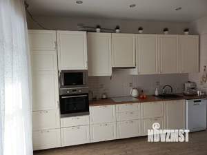 Коттедж 230м², 2-этажный, участок 10 сот.  