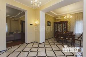 Дом 255м², 2-этажный, участок 10 сот.  