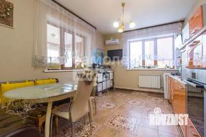 Дом 261м², 2-этажный, участок 13 сот.  