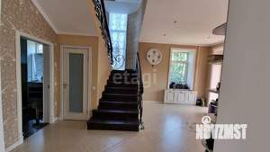 Дом 350м², 3-этажный, участок 12 сот.  