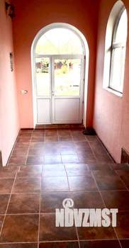 Коттедж 323м&sup2;, 2-этажный, участок 15 сот.  