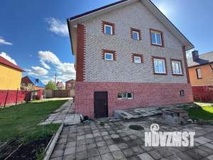 Дом 220м², 3-этажный, участок 10 сот.  