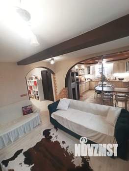 Дом 187м&sup2;, 2-этажный, участок 11 сот.  