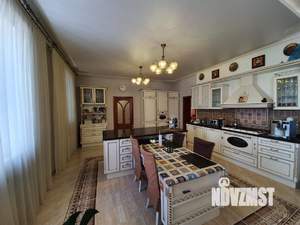 Коттедж 400м², 3-этажный, участок 13 сот.  