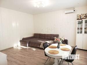 Коттедж 230м², 2-этажный, участок 10 сот.  