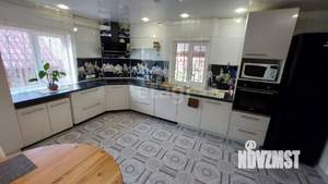 Дом 240м², 3-этажный, участок 10 сот.  
