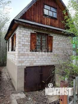 Дом 50м², 2-этажный, участок 6 сот.  