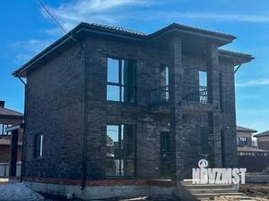 Коттедж 180м², 2-этажный, участок 6 сот.  
