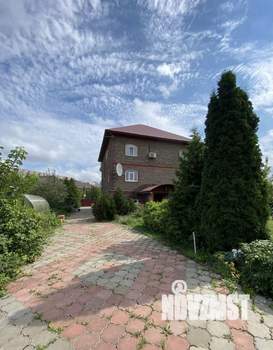 Коттедж 323м&sup2;, 3-этажный, участок 12 сот.  