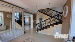 Дом 350м², 3-этажный, участок 12 сот.  