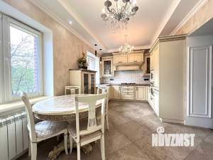 Дом 290м², 3-этажный, участок 6 сот.  