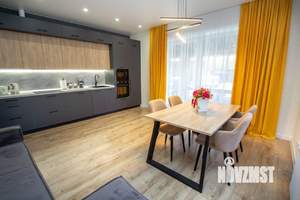 Коттедж 180м², 2-этажный, участок 8 сот.  