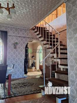 Коттедж 300м², 2-этажный, участок 6 сот.  
