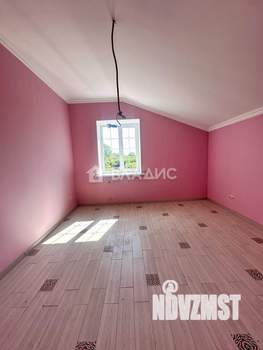 Дом 274м², 2-этажный, участок 1111 сот.  
