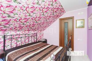 Дом 153м&sup2;, 2-этажный, участок 4 сот.  