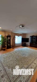 Коттедж 400м&sup2;, 2-этажный, участок 7 сот.  