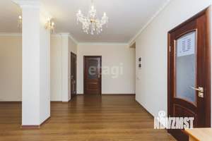 Дом 270м², 2-этажный, участок 6 сот.  