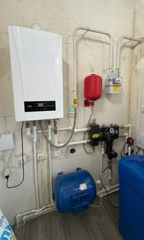 Дом 214м², 2-этажный, участок 6 сот.  