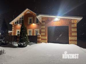 Дом 300м&sup2;, 2-этажный, участок 10 сот.  