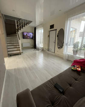 Дом 97м², 2-этажный, участок 9 сот.  