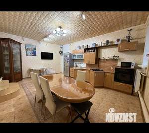 Коттедж 212м², 2-этажный, участок 8 сот.  