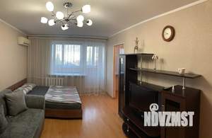 1-к квартира, посуточно, 40м2, 4/10 этаж