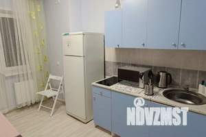 1-к квартира, посуточно, 39м2, 4/18 этаж