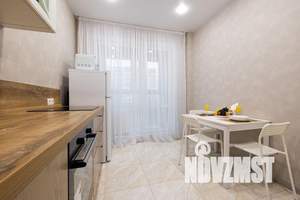 1-к квартира, посуточно, 37м2, 6/25 этаж