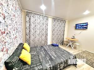 Студия квартира, посуточно, 35м2, 1/9 этаж
