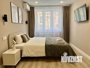 1-к квартира, посуточно, 38м2, 8/20 этаж