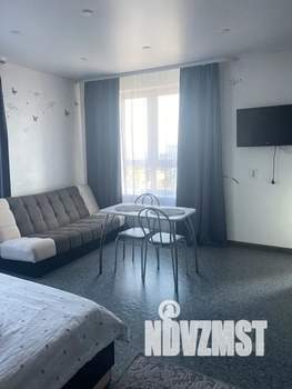 1-к квартира, посуточно, 35м2, 1/25 этаж