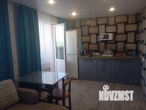 1-к квартира, посуточно, 32м2, 18/18 этаж